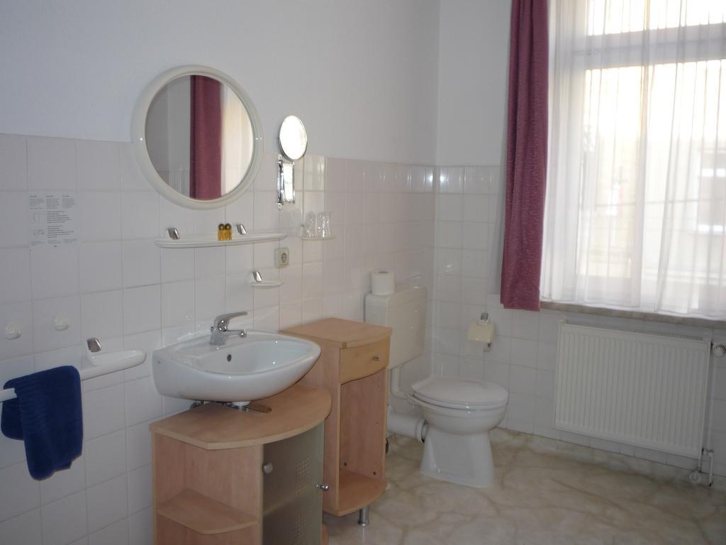 Gasthof & Pension Hause Halle  Camera foto